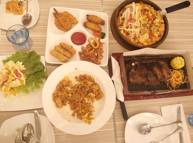 必胜客(石河子店)