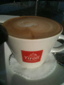 Yiroll Caffebake - Coffee Shop