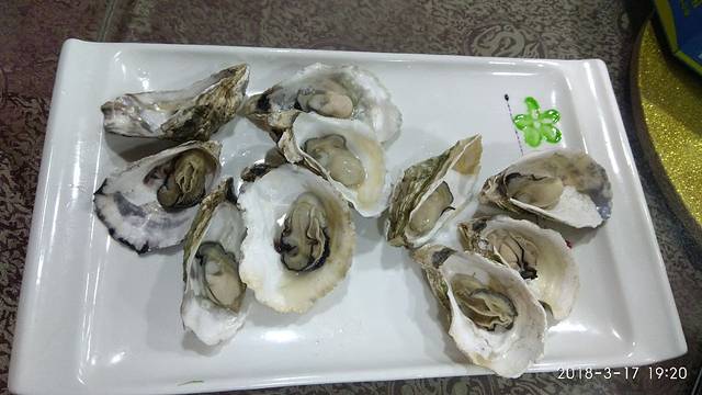 郑小二海鲜旗舰店(总店)