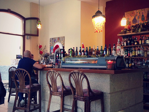 Agora Bar & Cafe旅游景点图片