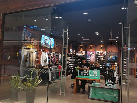 VANS(观前美罗百货店)旅游景点图片