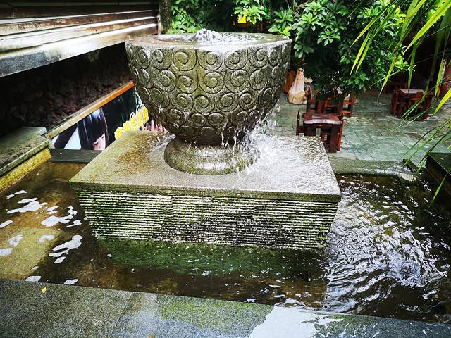 泉眼温泉旅游度假酒店中餐厅