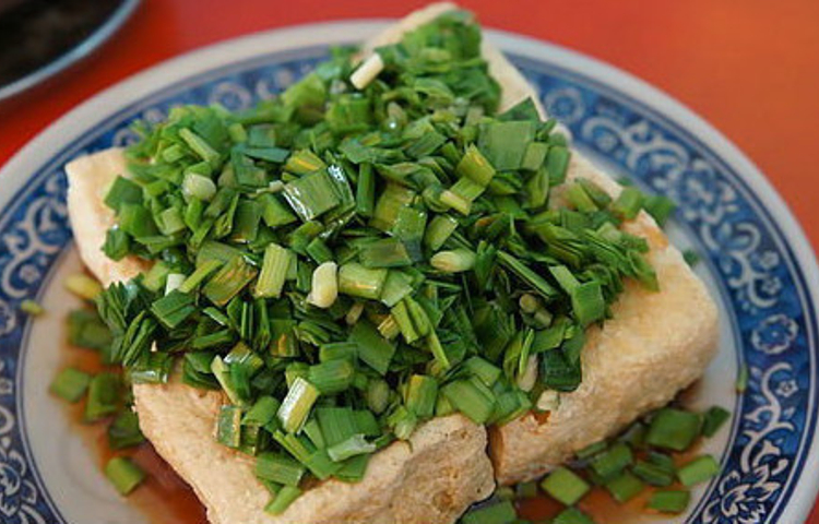 游翁韭菜臭豆腐