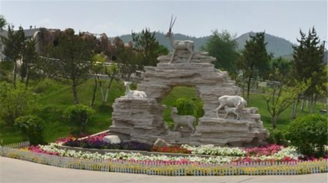 西宁野生动物园欢乐谷旅游景点图片