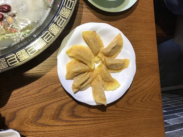 川溢香成都老火锅(海阳路店)