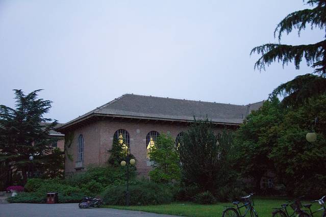 清华大学-逸夫馆