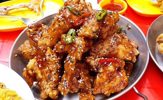 bhc CHICKEN(明洞店)