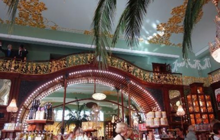 叶利谢耶夫食品商场