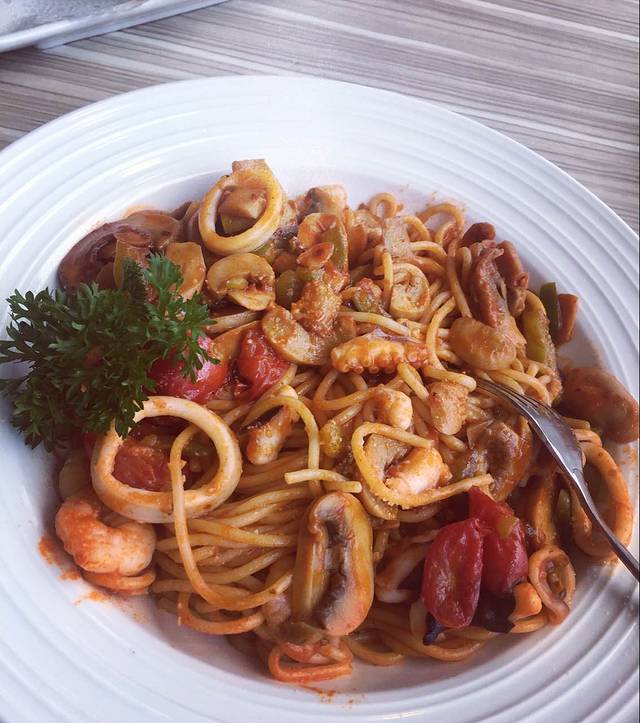 必胜客(万新万达店)