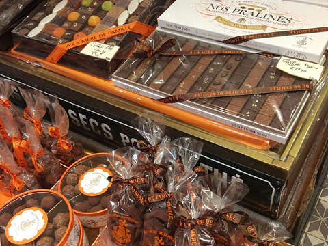 A la Mère de Famille