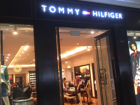 Tommy Hilfiger(万达店)旅游景点图片