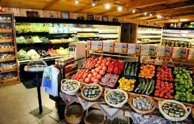 百盛购物中心(三阳店)