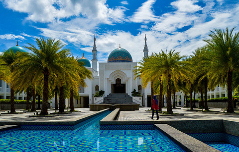 阿布卡瑞清真寺