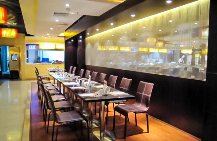 武汉君宜王朝大饭店·金马门国际美食百汇(珞喻路店)