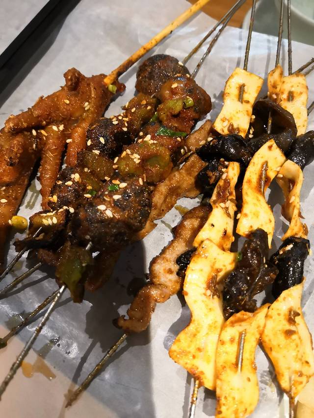 华子烧烤(人民南路店)