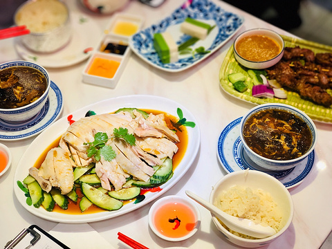 芽笼芽笼新加坡餐厅(浦东嘉里城店)旅游景点图片