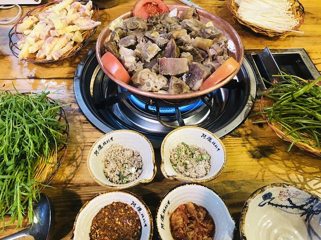 阿婆情腊排骨火锅(忠义店)