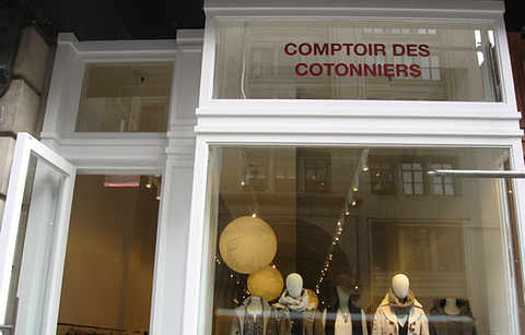 Comptoir des Cotonniers服饰店