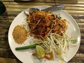 Boat Noodle Ao Nang & Thai food