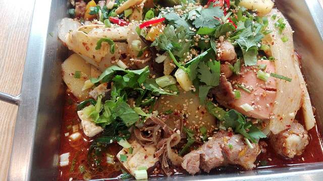 三冒记干拌冒菜·麻辣烫