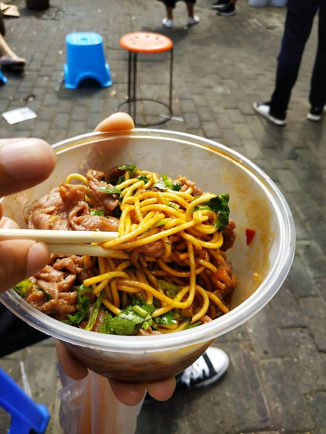 罗氏热干牛肉面馆(玫瑰街总店)