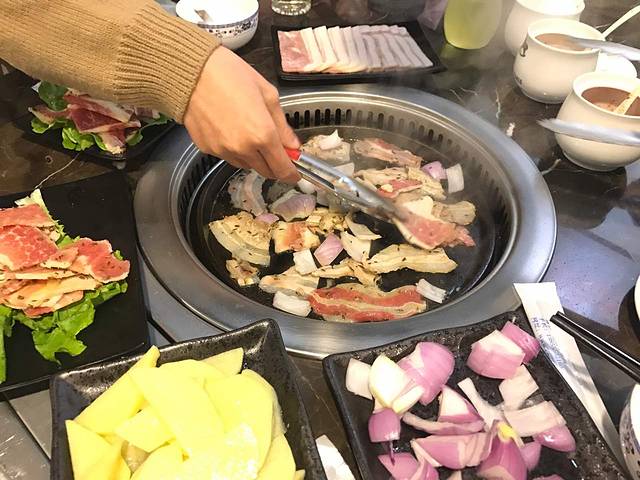 滋滋烤肉(解放路店)