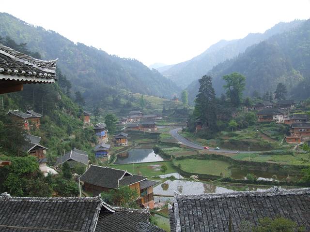 乌利生态旅游古寨