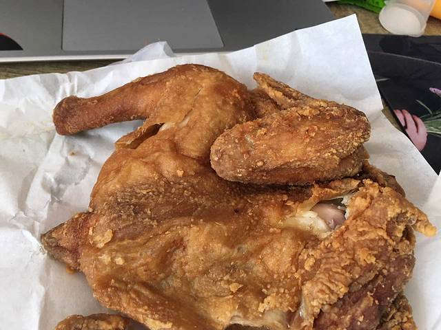 德艺堡·炸鸡汉堡(横店万盛街店)