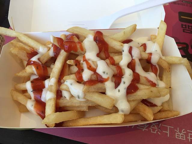 麦当劳(卫国道得来速餐厅)