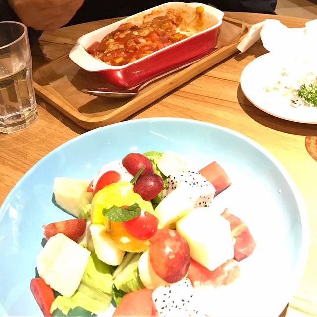 卡朋西餐(来又来时尚购物广场店)