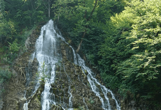 Yeddi Gozel Waterfall旅游景点图片