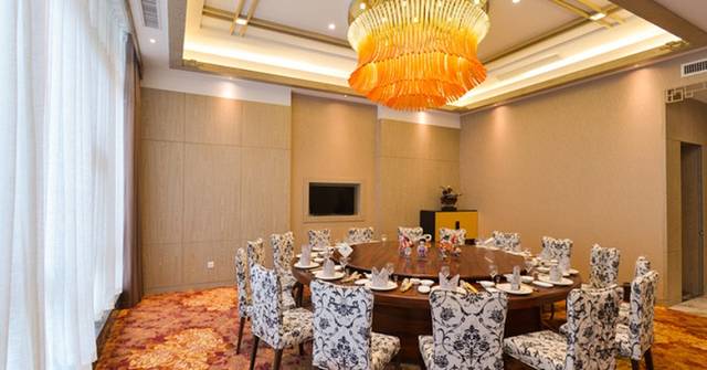 铂瑞兹酒店佰味轩中餐厅