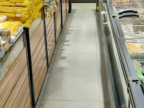 优宜家生活超市(新华路店)旅游景点图片