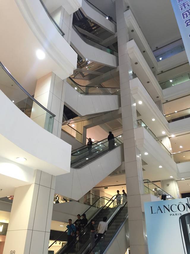 云南第一商圈柏联广场