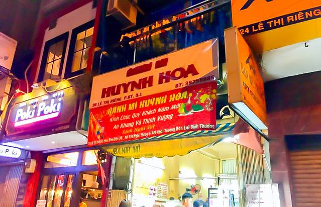 Bánh Mì Huynh Hoa