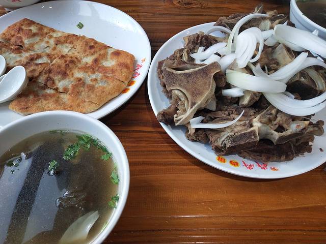 和田夜市和田本地羊红柳烤肉