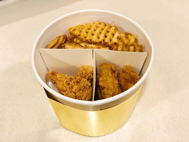 麦当劳(宝山店)