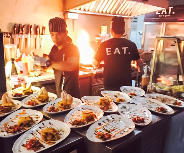 EAT Bar & Grill Restaurant Karon