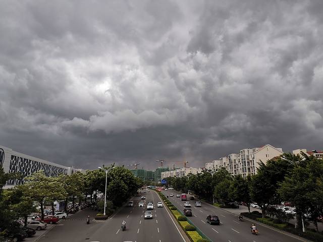 沃尔玛购物广场(SM国际广场店)