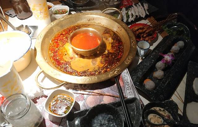 哥老官重庆美蛙鱼头(西湖银泰十一哥店)