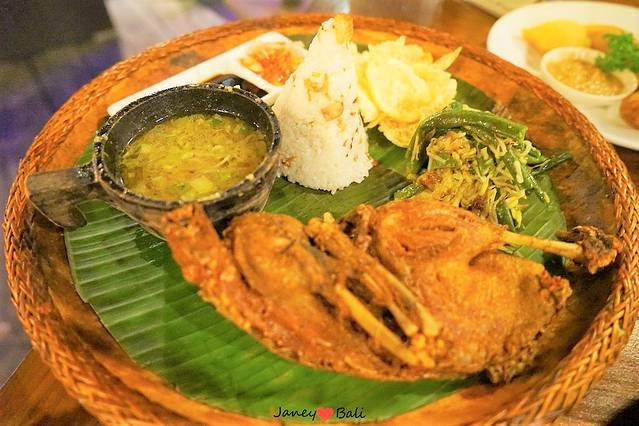 Pundi-Pundi Grill & Asian Cuisine