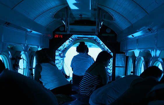 亚特兰蒂斯潜水艇旅游景点图片