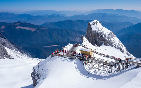 玉龙雪山旅游滑雪场