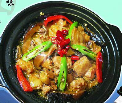 黄焖鸡米饭(碱泉街店)