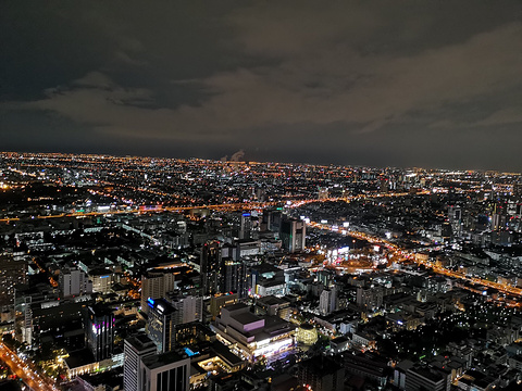彩虹云霄酒店8182层国际自助餐旅游景点图片