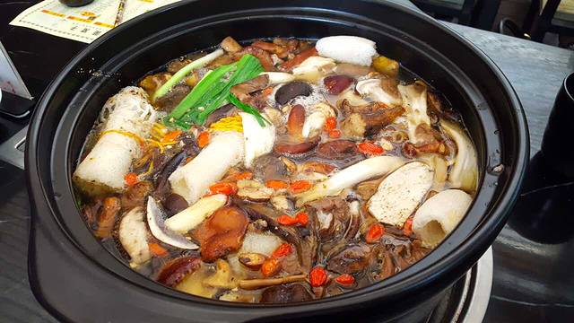 菌窝子野生菌火锅(学府路店)