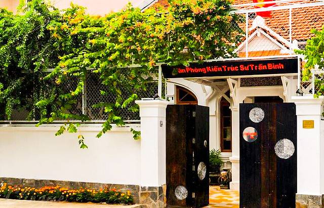 Cuc Gach Quan Restaurant