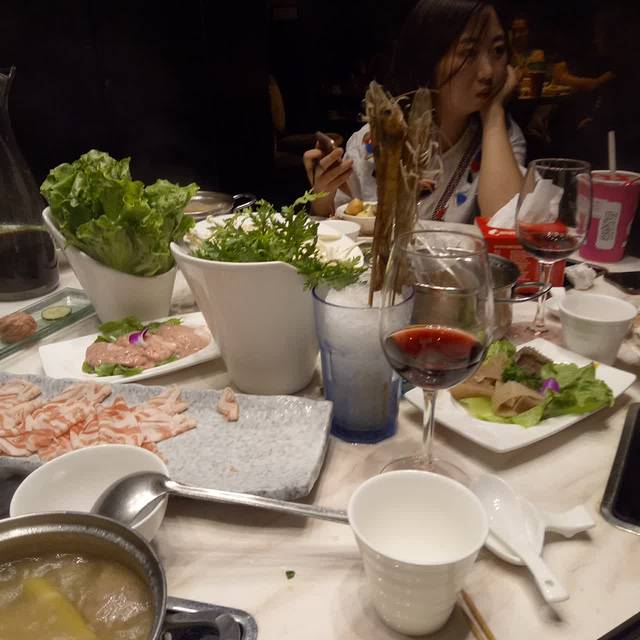 阳光码头海鲜火锅(海宁西山路店)