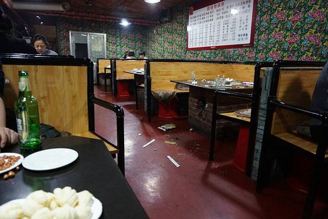 茹佳地锅鱼烧烤铁锅炖