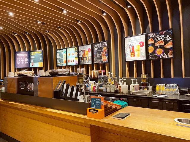 星巴克(杭州桐庐利时广场店)